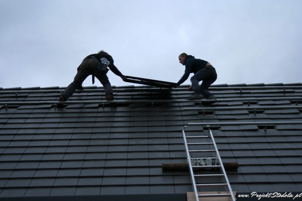 Montaż paneli fotowoltaicznych